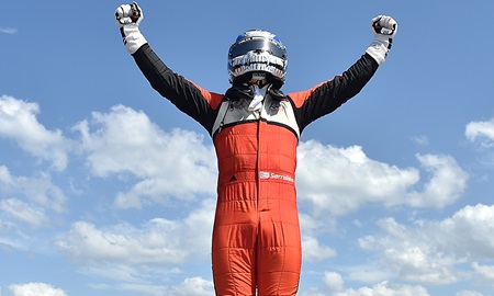 thumbnail for Serralles battles way to victory in Indy Lights season opener