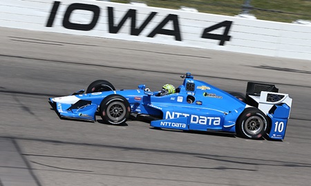 thumbnail for Kanaan sets unofficial track record in Iowa Corn 300 practice