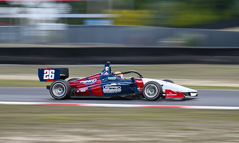 thumbnail for Foster Picks Up Practice Pace before Qualifying in Portland