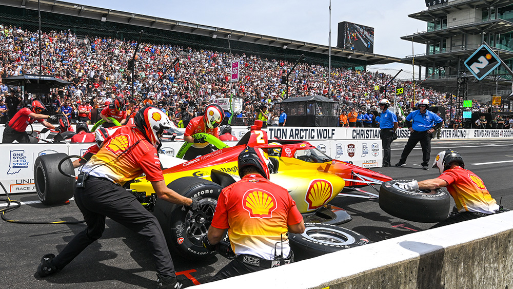 thumbnail for Crews To Enter Spotlight in Oscar Mayer $150,000 Pit Stop Challenge