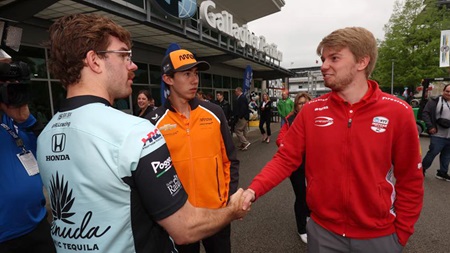 thumbnail for Foster vs. Shwartzman Tale of the Tape: Rookies To Race for Top Honor